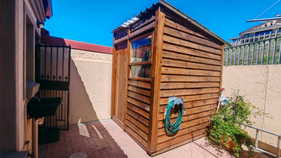 4 Bedroom Property for Sale in Island View Western Cape